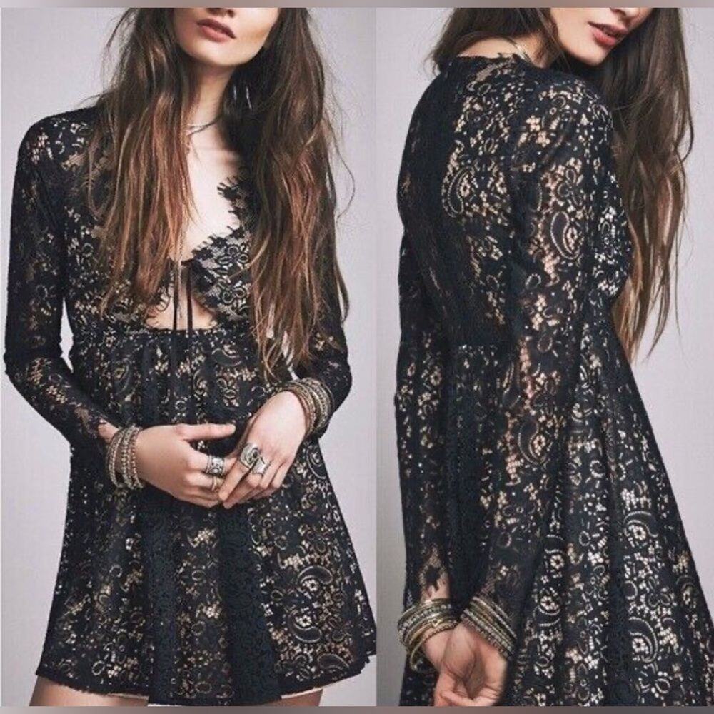 FOR THE LOVE OF LEMONS BLACK LACE MINI CHARLIE CUTOUT DRESS SIZE‎ S
